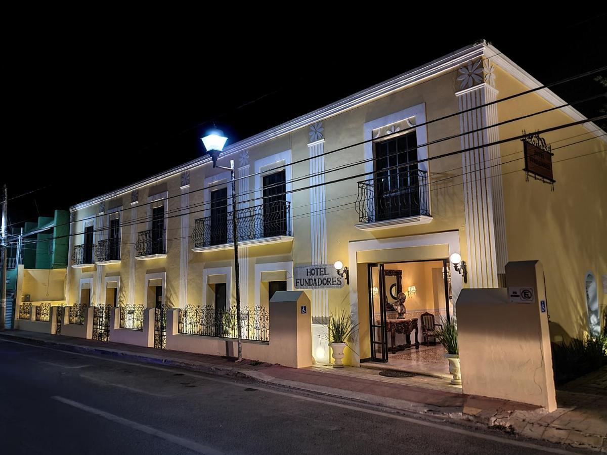 Hotel Fundadores Valladolid  Kültér fotó